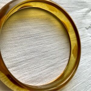 Vintage Bakelite Bangle Reverse Carved